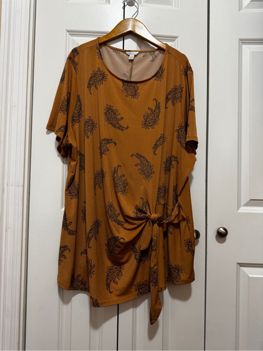 Cato Womens Plus Size 26/28W Mustard Black Paisley Belted Tunic Blouse Top